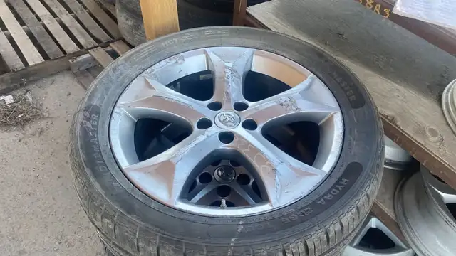 245/50R20 Motomaster All-Season Tires + Wheels Toyota Venza