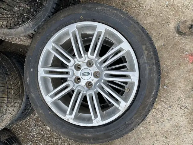 255/50R20 Tires on OEM 20×8.5 Wheels 5×120 ET53 72.6mm